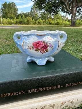 Fine Porcelain Lusterware Floral Dish